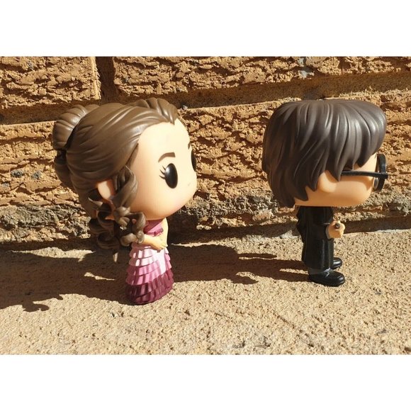 Funko Pop Bundle Harry Potter With Gryffindor Sword & Yule Ball Hermione Granger - Picture 3 of 13